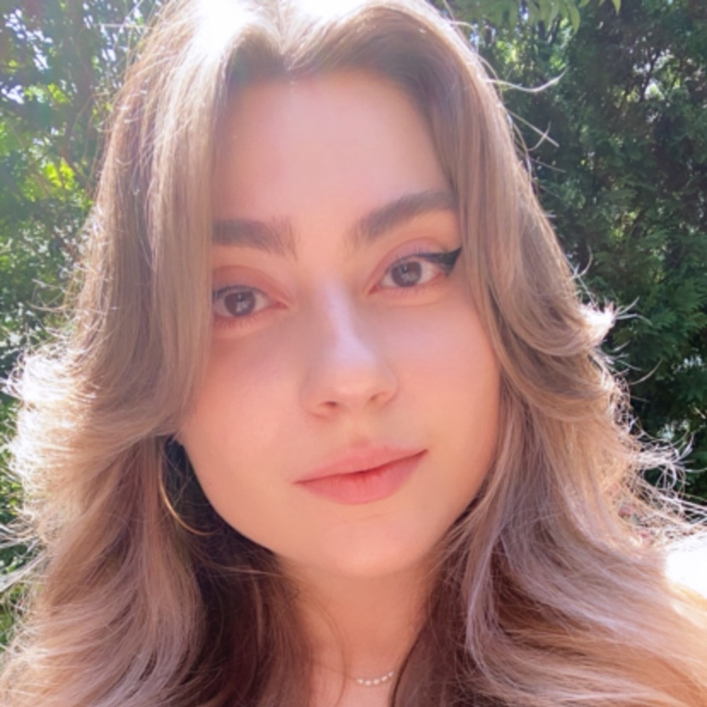 Meet your Posher, Maya